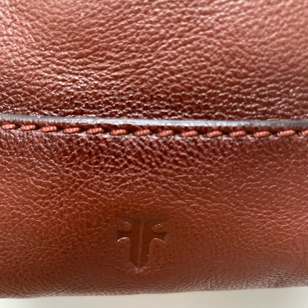 Frye Elegant Brown Hobo Bag - Picture 2 of 12